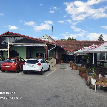 Motorest U Janíčkov Motel *