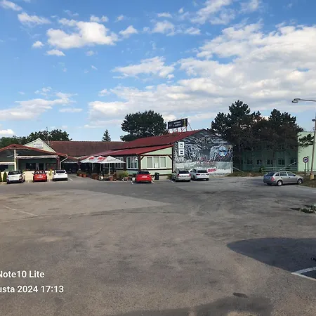 Motel Motorest U Janickov Kuty